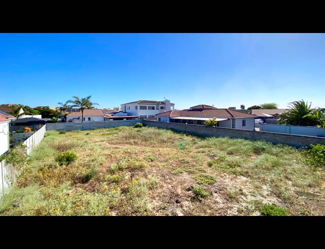 681M² VACANT LAND FOR SALE IN PORT OWEN